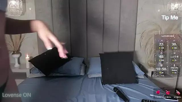 leaahcashh on StripChat 