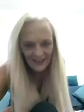 Leighwright from StripChat is Freechat