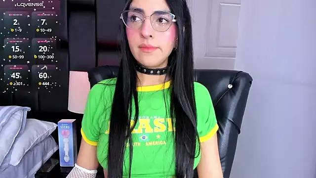 LennaBlair from StripChat is Freechat