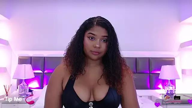 LennaEvans from StripChat is Freechat