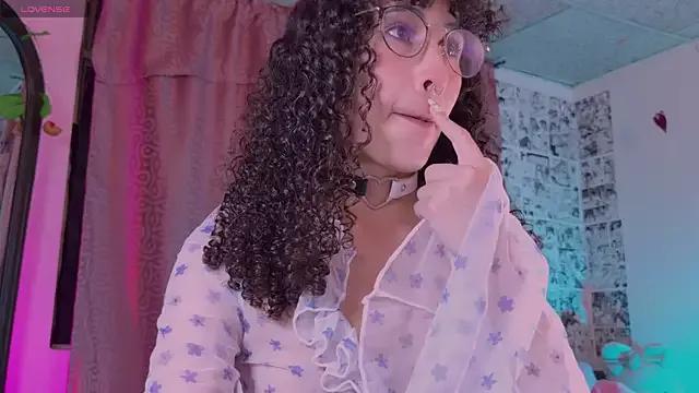 Try girls webcam shows. Sweet cute Free Performers.