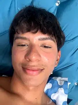 Leonarrrd_01 from StripChat is Freechat