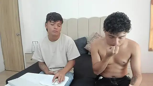 Freechat LiamANDJordan on StripChat