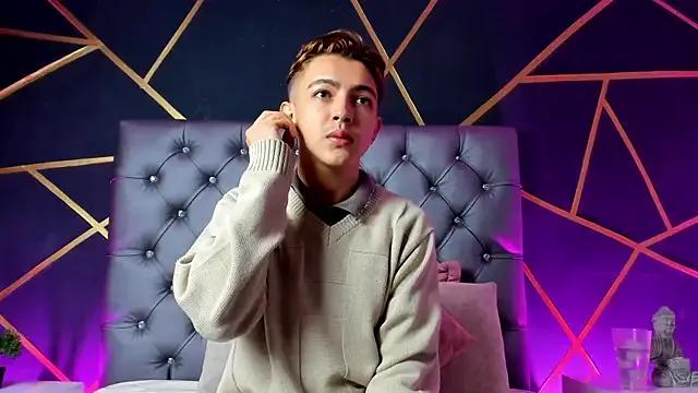 Try girls webcam shows. Sweet cute Free Performers.