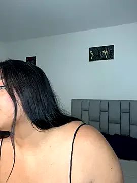 LiannaMoretti from StripChat is Freechat