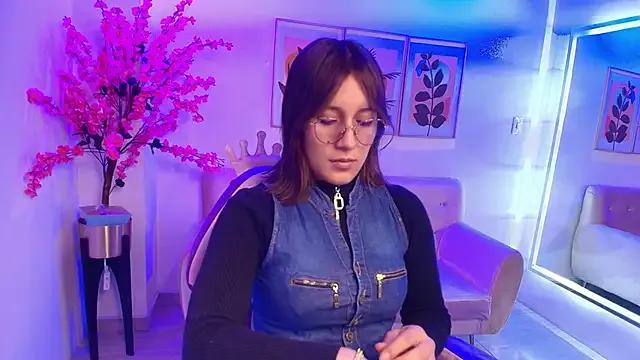 Try girls webcam shows. Sweet cute Free Performers.