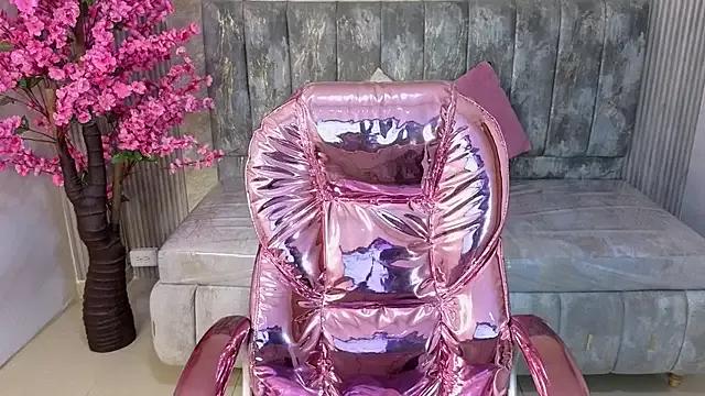 lilith4_s from StripChat is Freechat