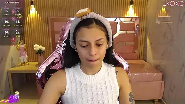 lilith_petit_sub from StripChat is Freechat