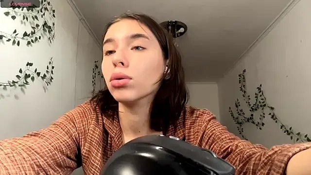 Try girls webcam shows. Sweet cute Free Performers.