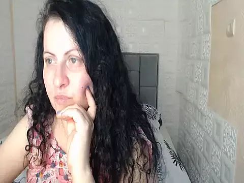 Lillian2 from StripChat is Freechat