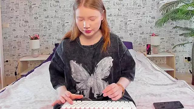Lillie_Berry from StripChat is Freechat