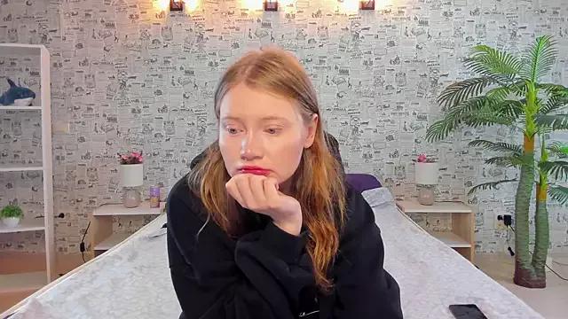 Lillie_Berry from StripChat is Freechat