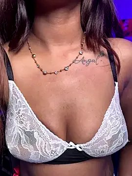 Freechat lilliiilliiillil on StripChat