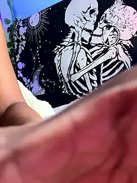 lilliiilliiillil from StripChat is Freechat