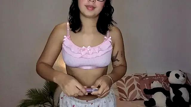 lillypanda from StripChat is Freechat