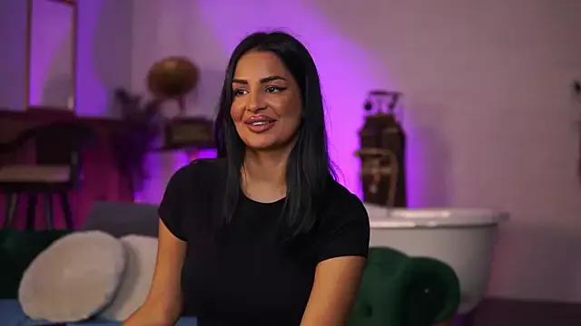 LiloMahe from StripChat is Freechat