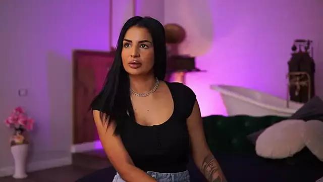 LiloMahe from StripChat is Freechat