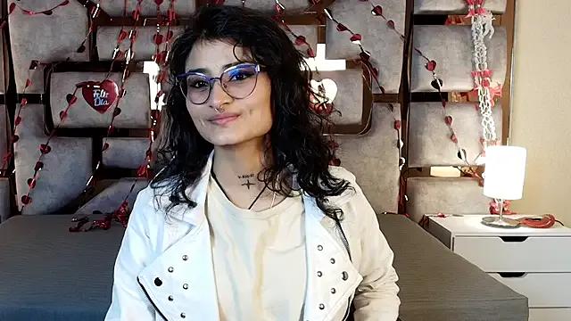 Try girls webcam shows. Sweet cute Free Performers.