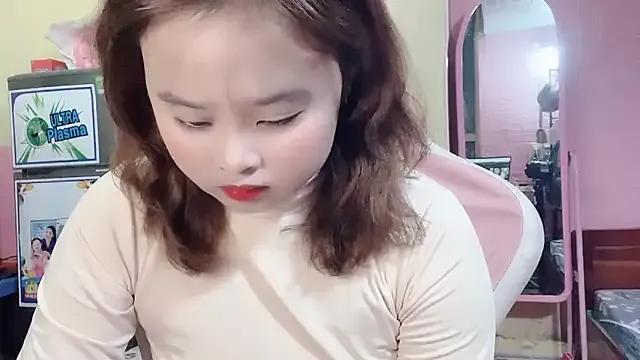 Lina8386 from StripChat is Freechat