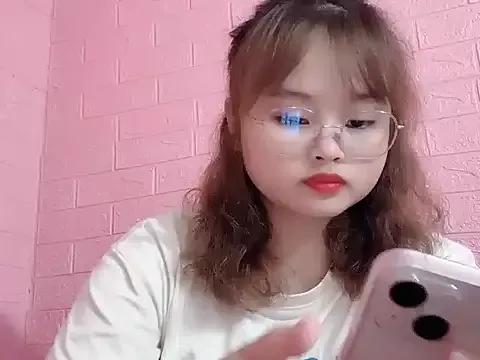 Lina8386 from StripChat is Freechat