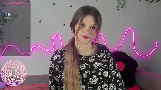 LinaBunnys from StripChat is Freechat