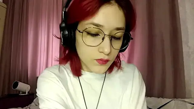 Try girls webcam shows. Sweet cute Free Performers.