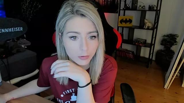 Try girls webcam shows. Sweet cute Free Performers.