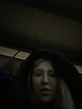 littlebitchesss on StripChat 