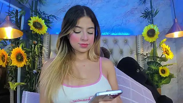 Try girls webcam shows. Sweet cute Free Performers.