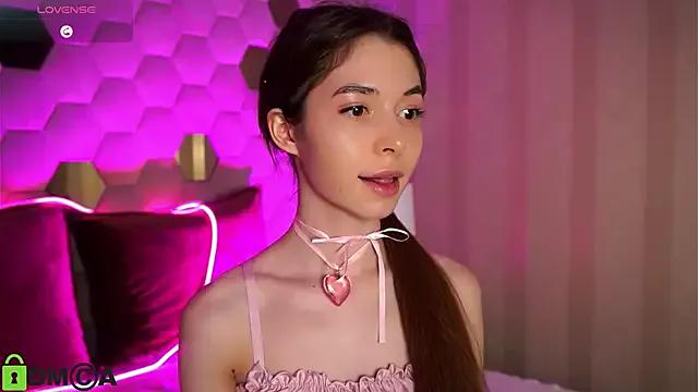 LittleOri from StripChat