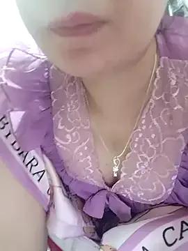 LiveModell from StripChat is Freechat