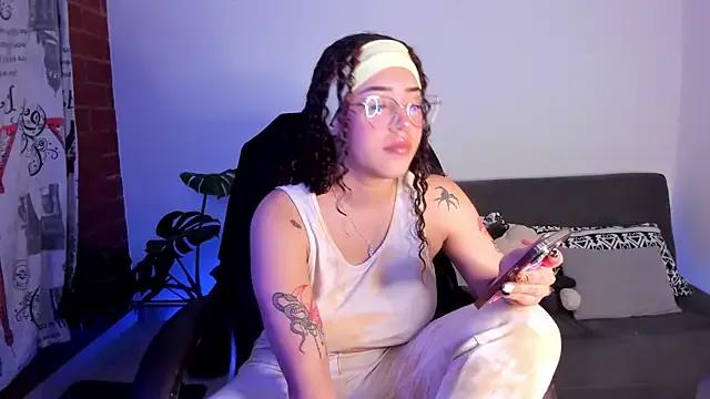 Try girls webcam shows. Sweet cute Free Performers.