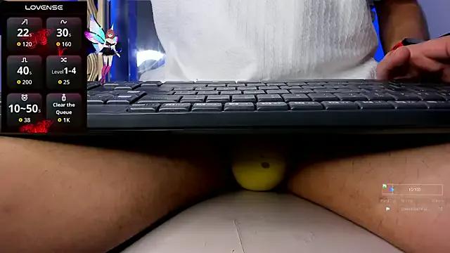 LoganBenedictt from StripChat is Freechat