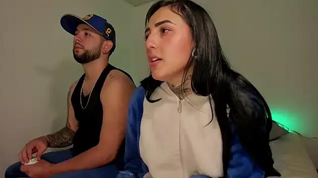 Lola_n_apolo from StripChat