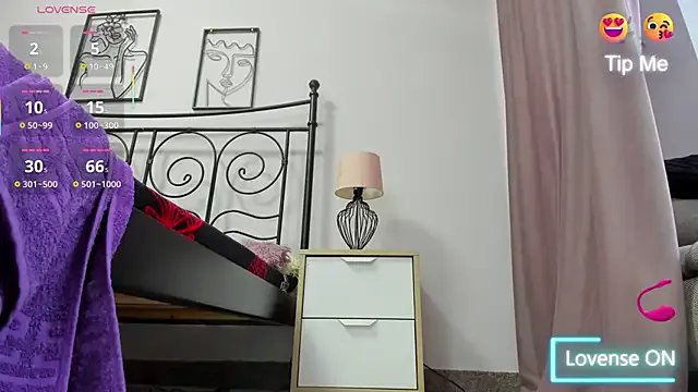 LollaVibes on StripChat 