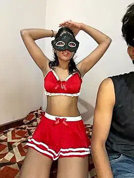 Lovebirdss from StripChat is Freechat