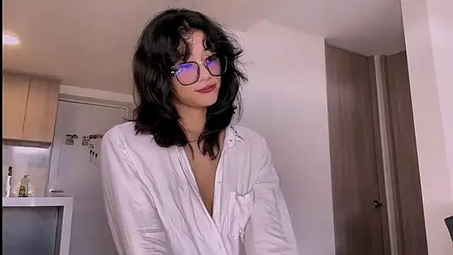 Lovely-allys from StripChat is Freechat