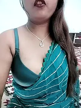 LoveLy-Soneya from StripChat is Freechat