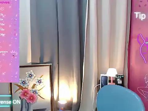 Lovelyariah from StripChat is Freechat