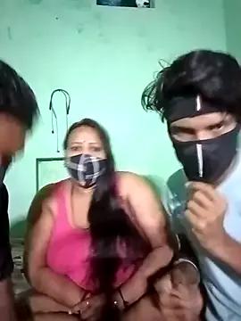 LoveOnStream from StripChat is Freechat