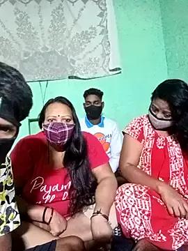 LoveOnStream from StripChat is Freechat