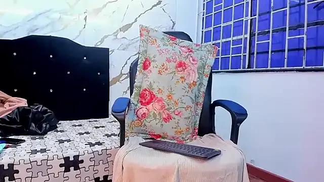 Try girls webcam shows. Sweet cute Free Performers.