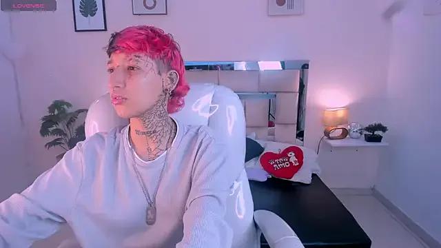 Luci_Rose from StripChat is Freechat