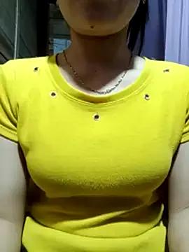 LucyyLy from StripChat is Freechat