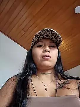 Luisa16xxx from StripChat