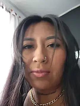 Luisa16xxx from StripChat