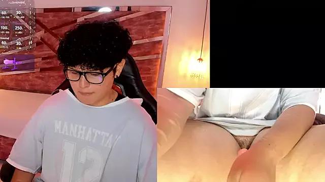 LukeBear from StripChat is Freechat