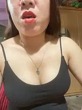 Luna-ass from StripChat is Freechat