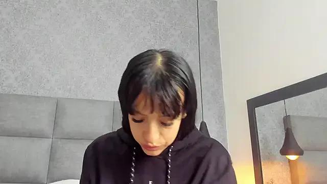 Luna_Bella3 from StripChat is Freechat