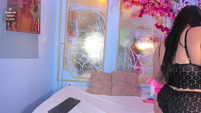 Freechat luna_blaze_cr on StripChat